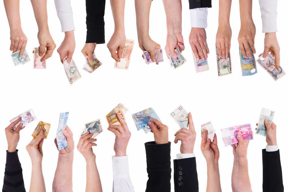 How to Help Keep Your Finances Secure While Traveling