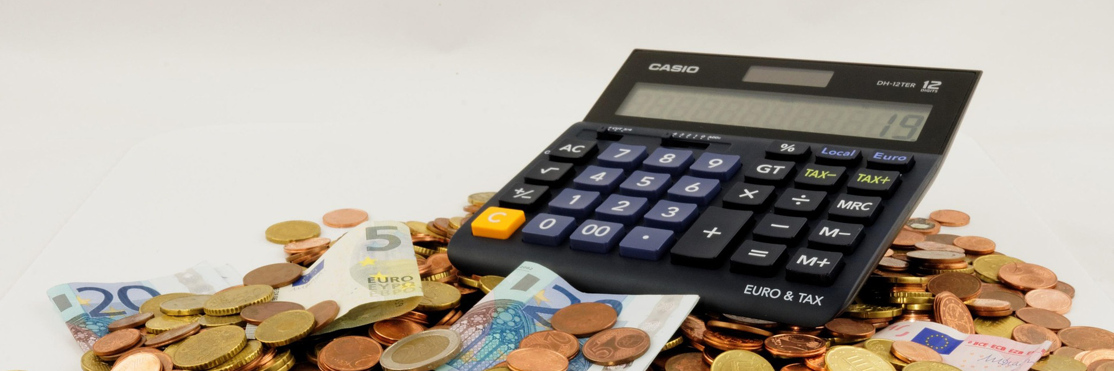 Should You Pay Off Debt or Save First? Tips for Deciding